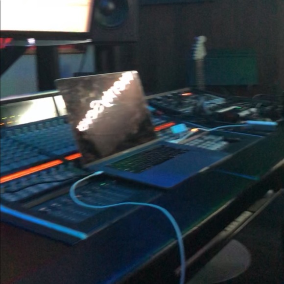 Music Producer - Picture 3 of 7